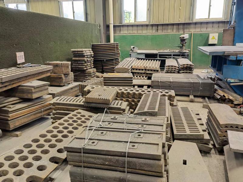 破碎機各種異形襯板、篦條